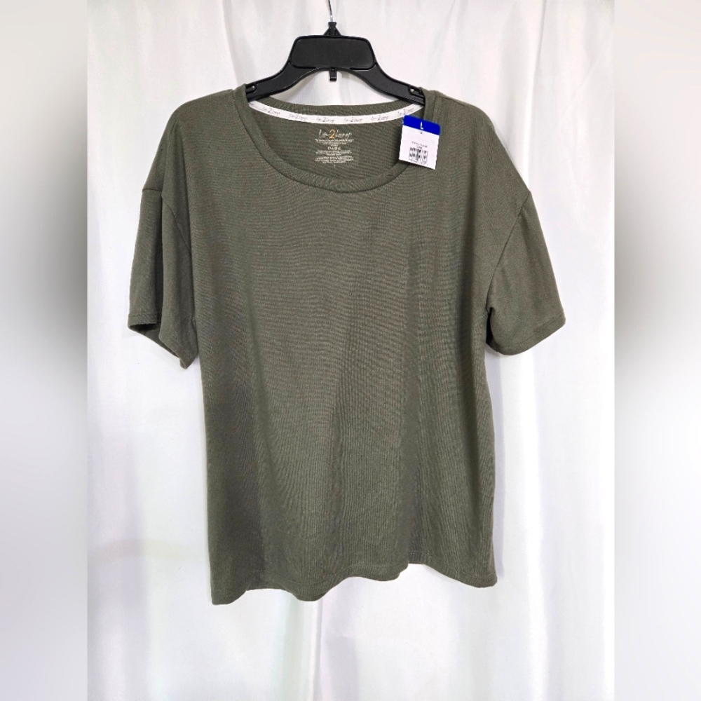 Live 2 Lounge Olive Green Soft Cozy Tee. Size L